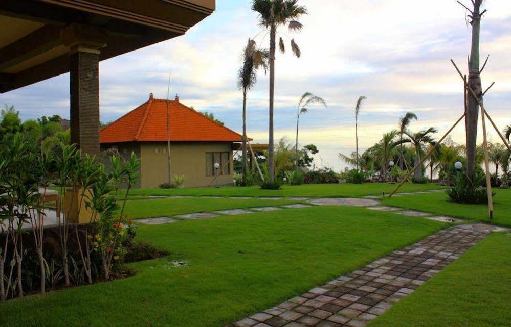 Ocean View Tulamben Dive & Resort Exterior photo